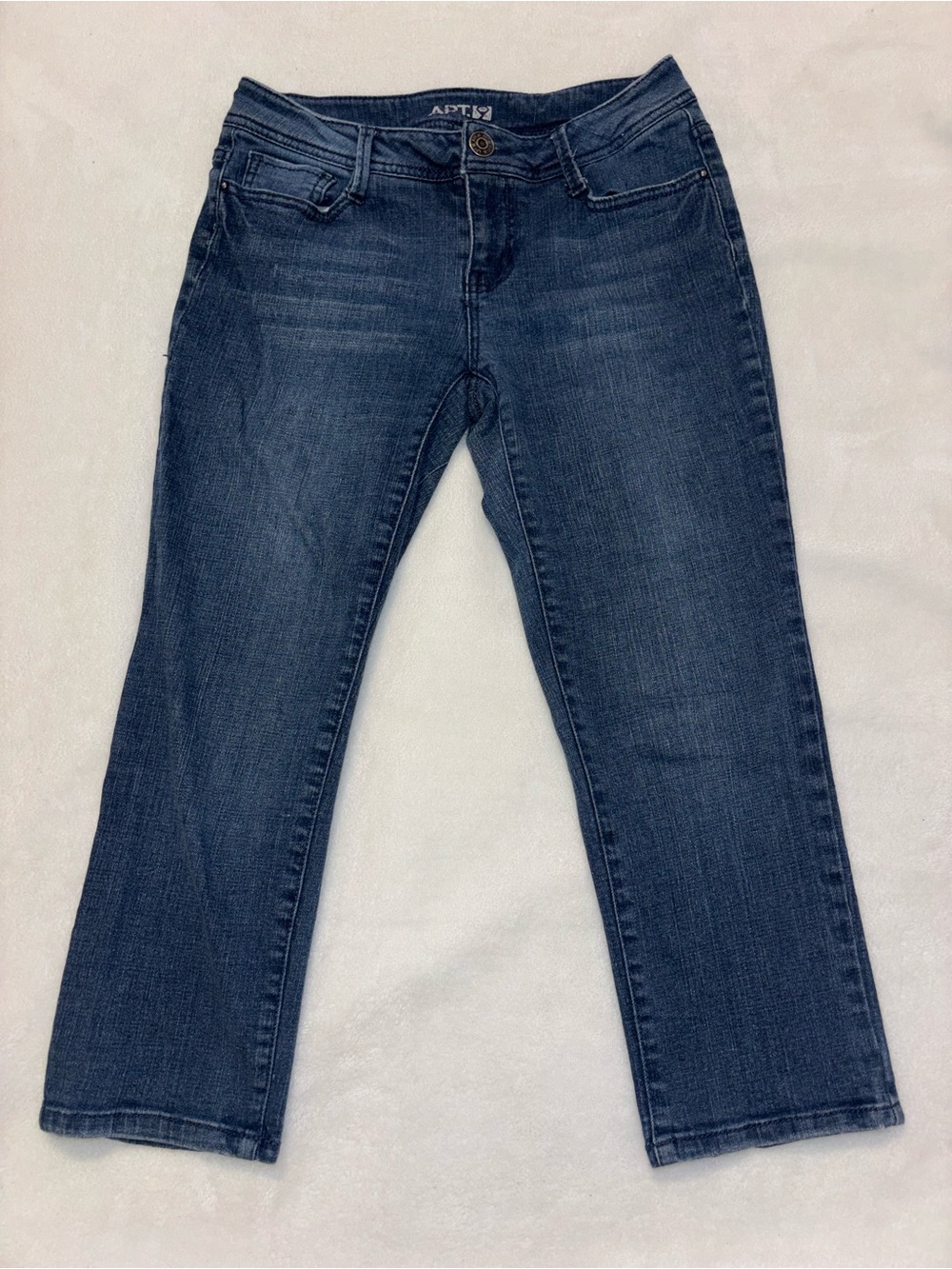 Women’s Apt. 9 Women's Size 4 Dark Wash Straight Leg 99% Cotton 1% Spandex Jeans